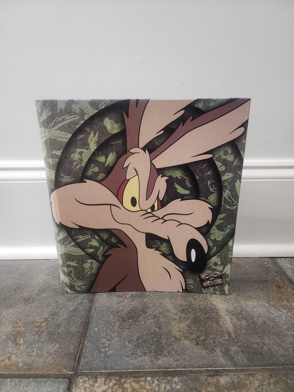 Vintage 1995 Looney Tunes Wile E Coyote Stuart Hall 1 1/2" Metal 3 Ring Binder